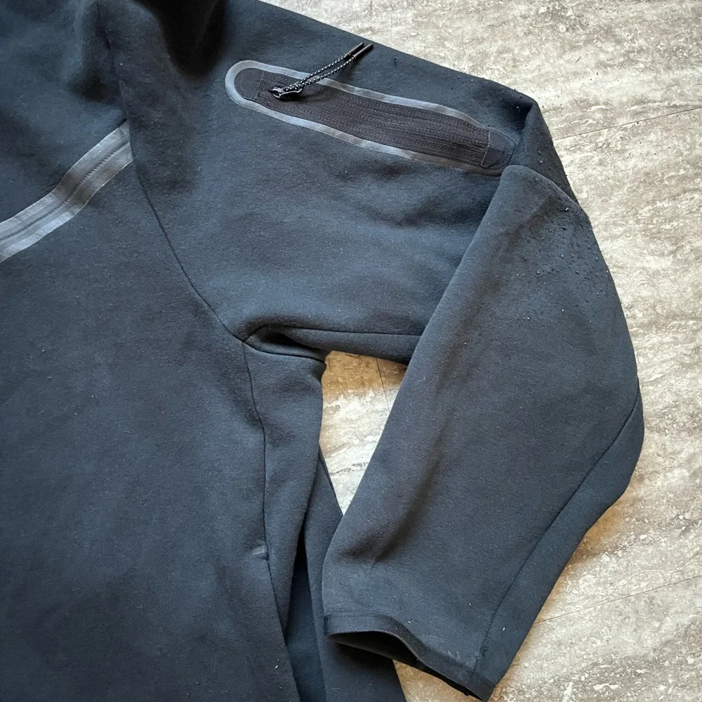 Nike Men's Black Full-Zip Windbreaker - Picture 3 of 8